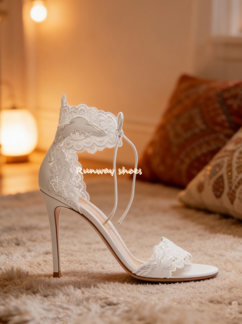Sewing Garment - Spitzenstoff-Schuhe mit Einzelriemen, Runder Zehenkappe, Knöchelbandage,