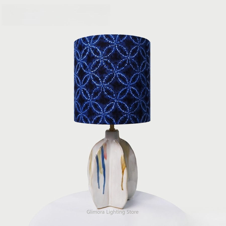 Century Textile & Sewing Supply By Owner - Liberty Stoff-Tischlampe: Importiertes Textil mit Mid-Century-Design,