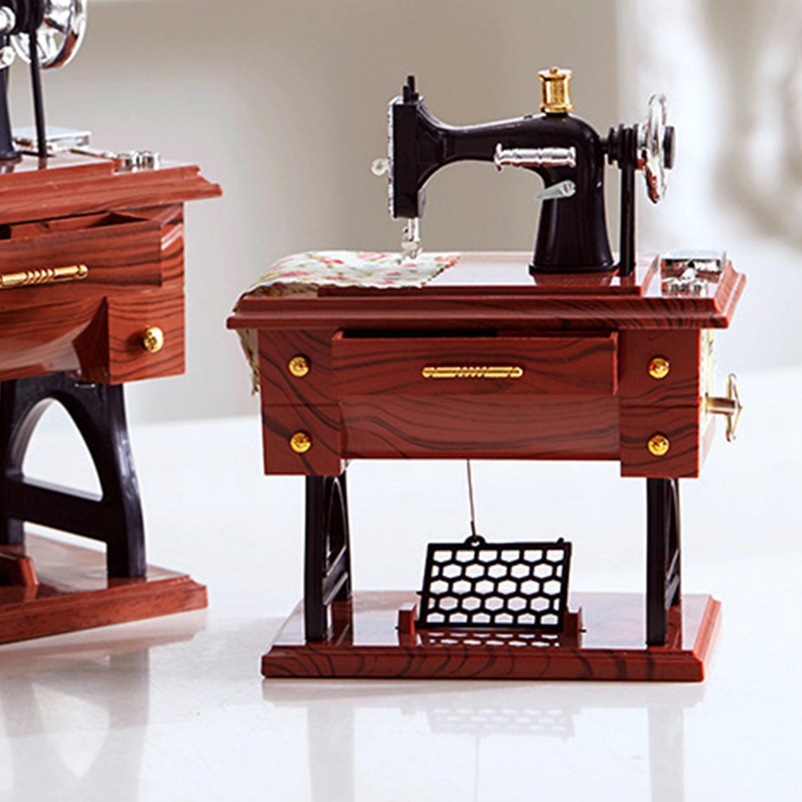 Nähmaschinen-Mini-Spieluhr, Vi – Sewing Gathering Bewertung und Preis