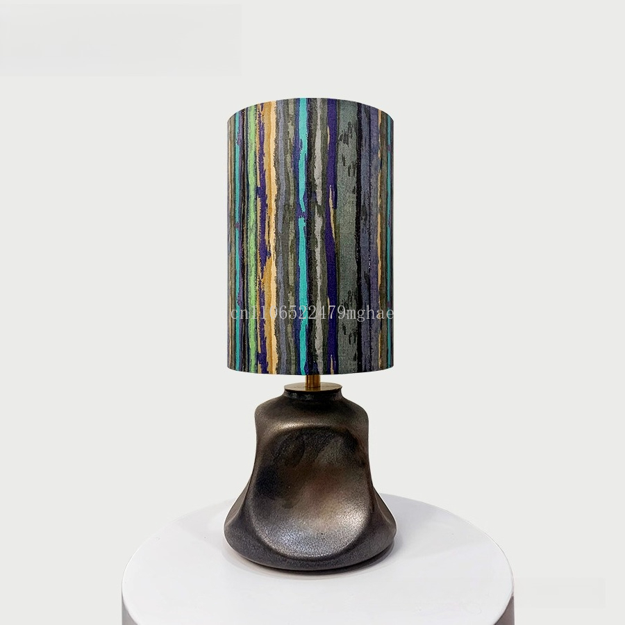 Tischlampe aus vergoldetem Lib – Century Textile & Sewing Supply By Owner Bewertung und Preis