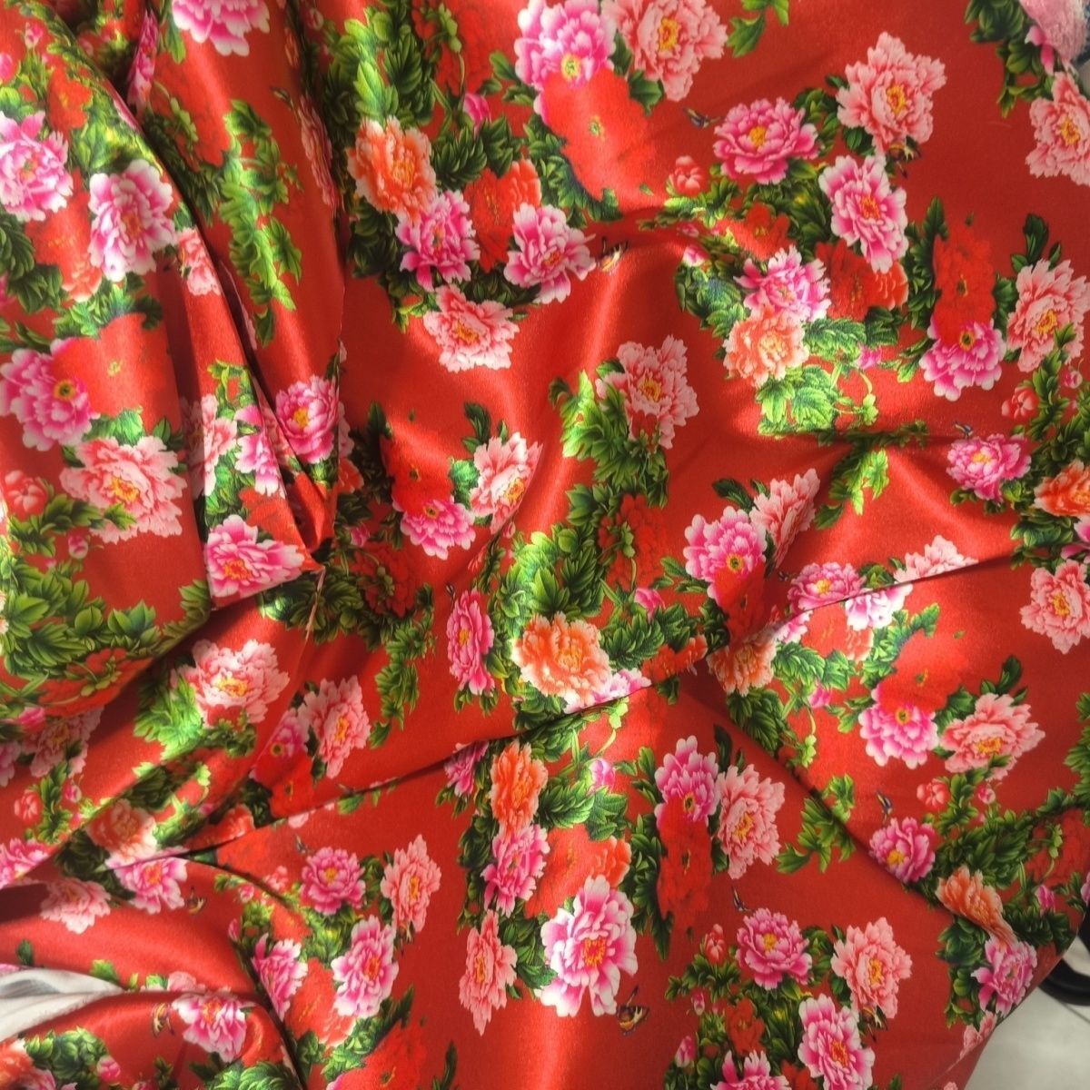 Acetat-Satin-Stoff mit Blumend – Sewing And Textile Bewertung und Preis